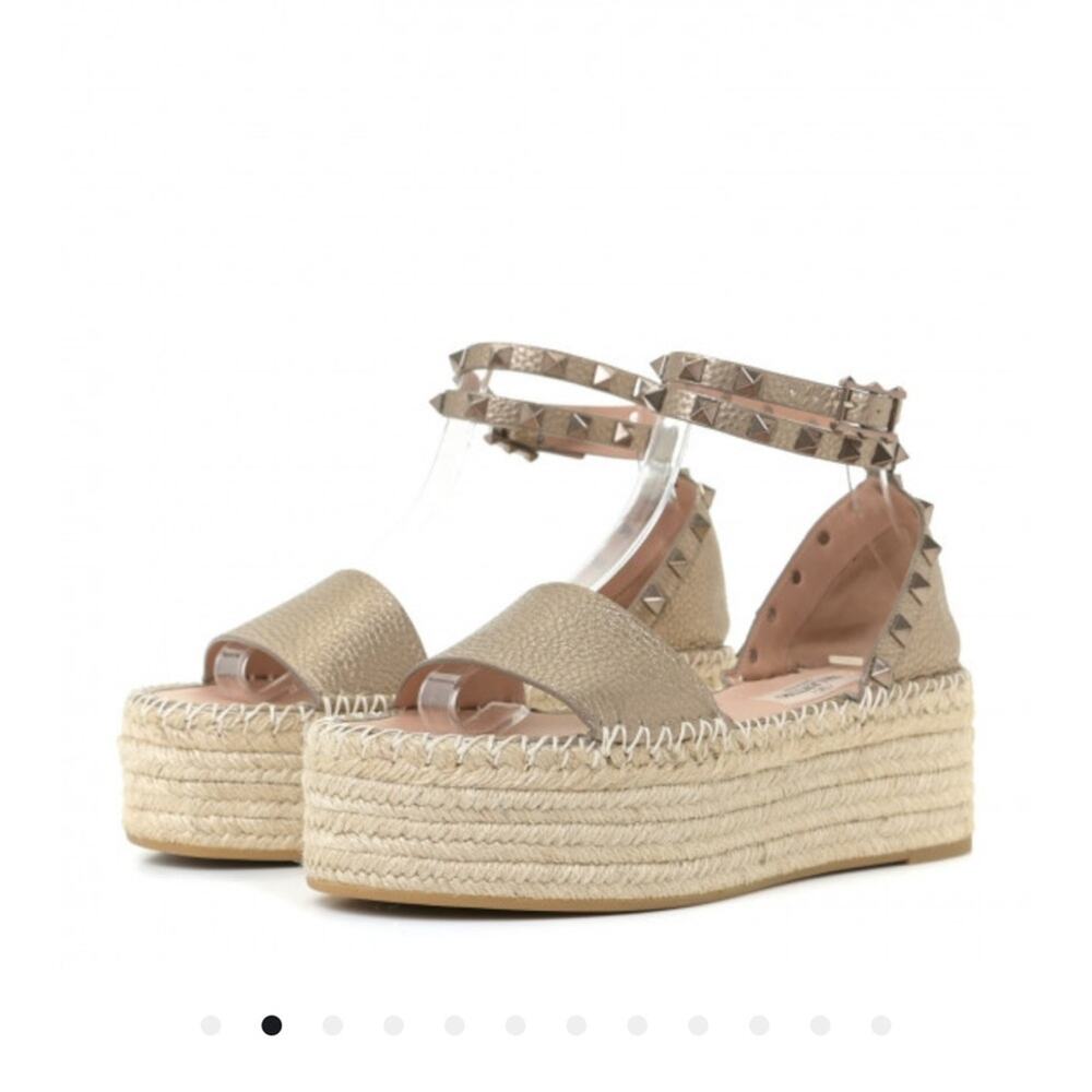 VALENTINO GARAVANI Metallic Rockstud Ankle Wrap Espadrille Flatform Sandals 38